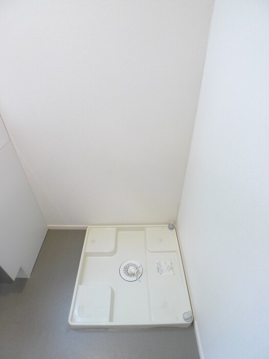 物件内観写真14　(洗濯機置場)