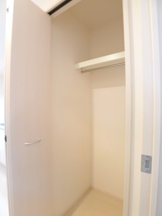 物件内観写真18　(収納)