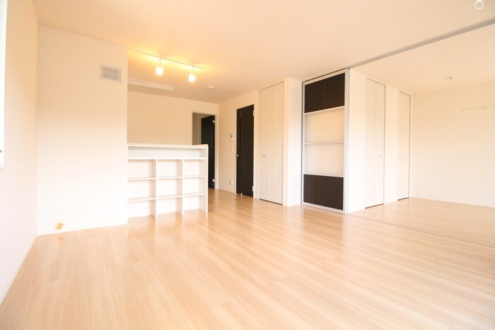 物件内観写真6　(居室)