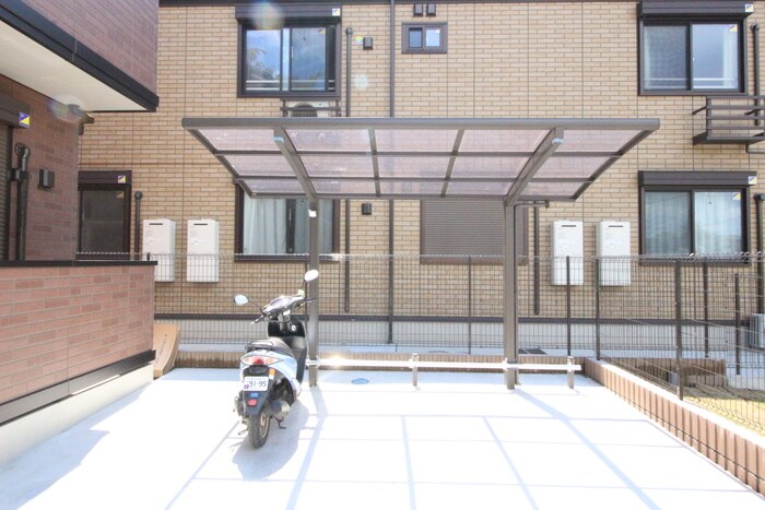 物件外観写真3　(駐輪場)