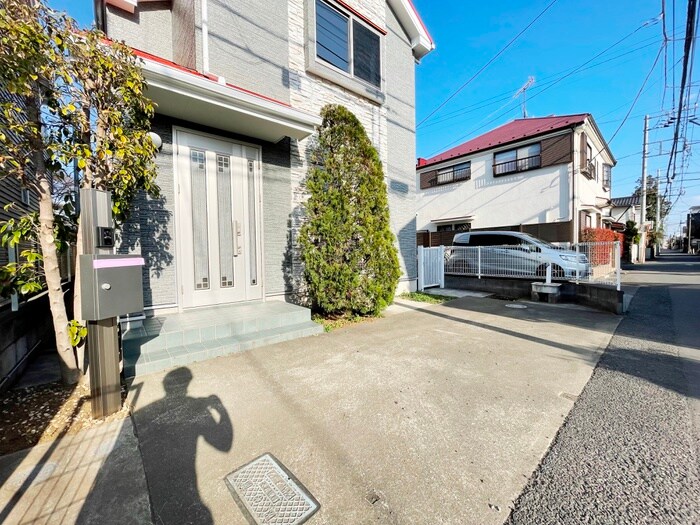 富士本1丁目戸建の駐車場