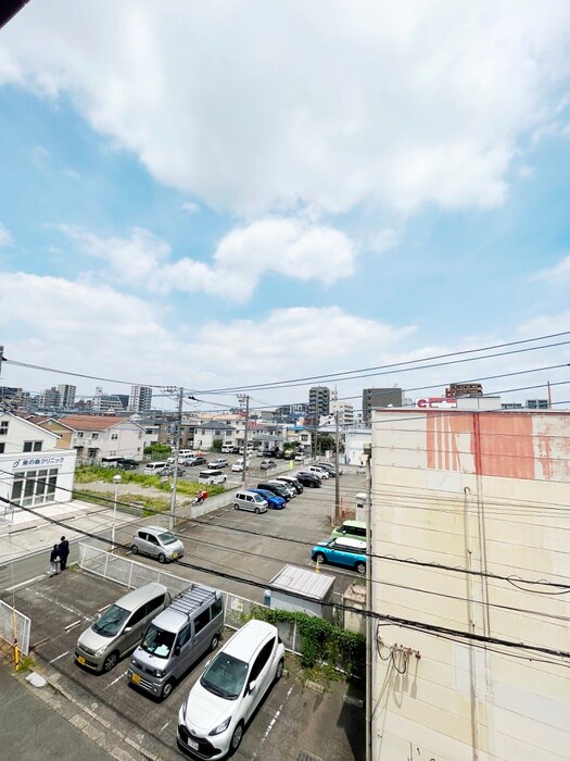 物件内観写真16　(室内からの展望)