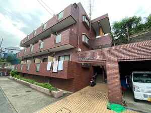 マンション五十嵐外観写真