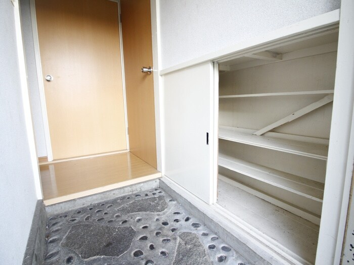 物件内観写真17　(靴箱)