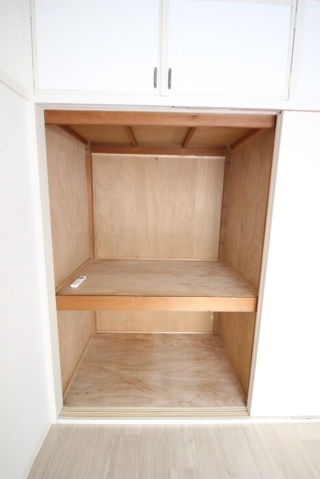 物件内観写真12　(収納)