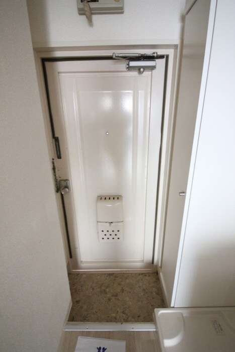 物件内観写真19　(玄関)