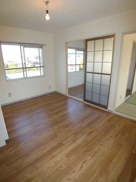 物件内観写真8　(居室)