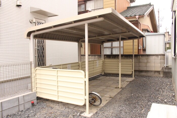 物件外観写真4　(駐輪場)