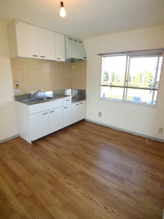 物件内観写真11　(廊下)