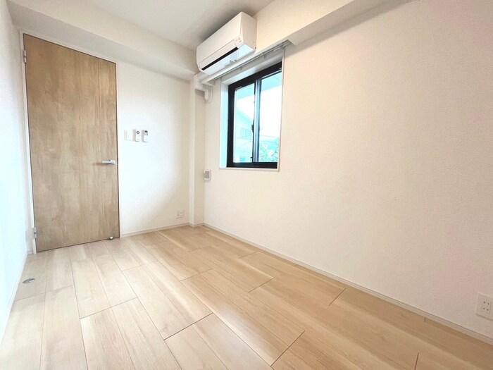 物件内観写真3　(居室)