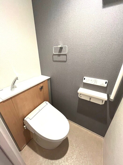 物件内観写真12　(トイレ)