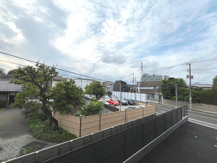 物件内観写真13　(室内からの展望)