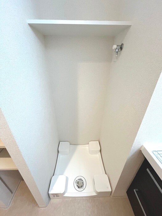 物件内観写真14　(洗濯機置場)