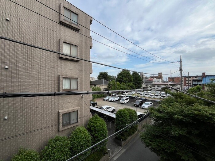 物件内観写真15　(室内からの展望)