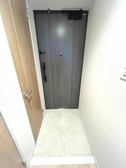 物件内観写真16　(玄関)