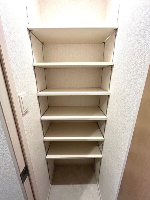 物件内観写真17　(玄関)