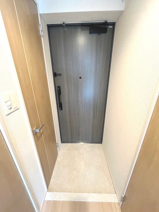 物件内観写真18　(玄関)