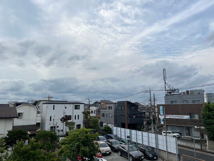 物件内観写真18　(室内からの展望)