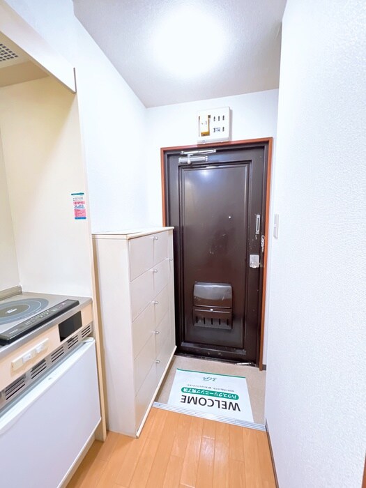 物件内観写真12　(玄関)