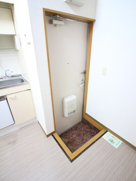 物件内観写真15　(玄関)