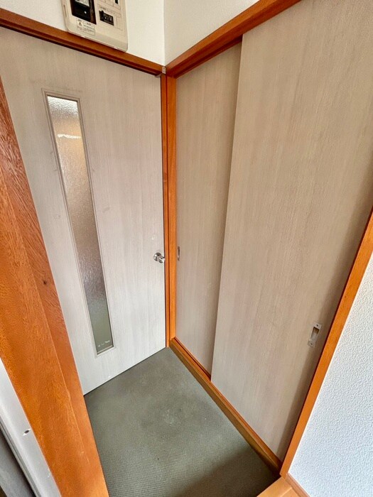 物件内観写真15　(玄関)