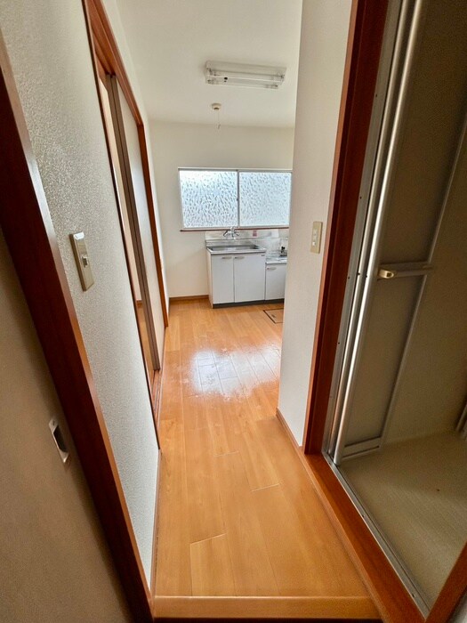 物件内観写真18　(廊下)