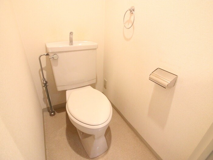 物件内観写真8　(トイレ)