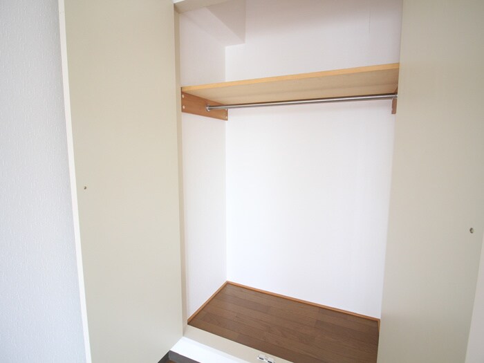 物件内観写真10　(収納)