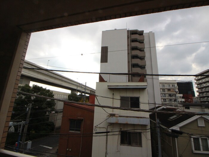 物件内観写真16　(室内からの展望)