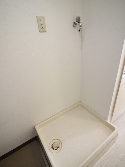 物件内観写真20　(洗濯機置場)