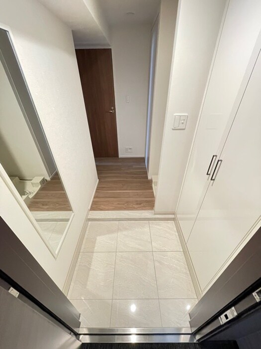 物件内観写真17　(玄関)