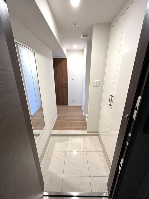 物件内観写真19　(玄関)