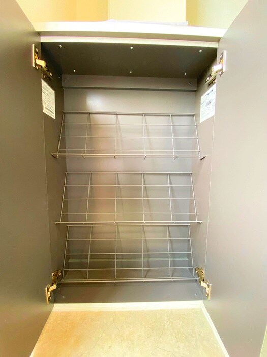 物件内観写真12　(靴箱)