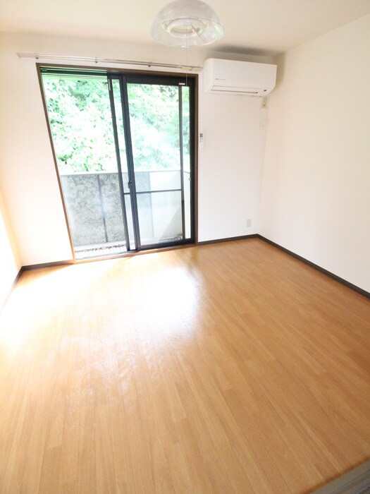 物件内観写真11　(居室)