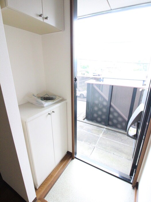 物件内観写真17　(玄関)