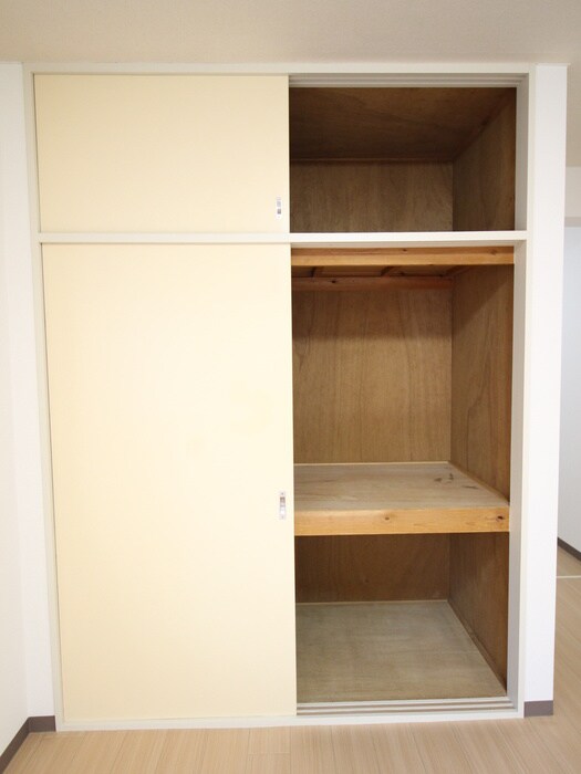 物件内観写真11　(収納)