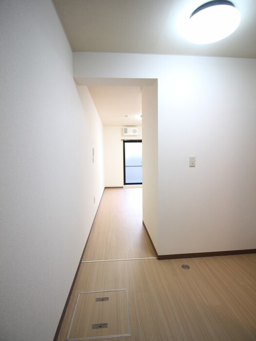 物件内観写真19　(廊下)