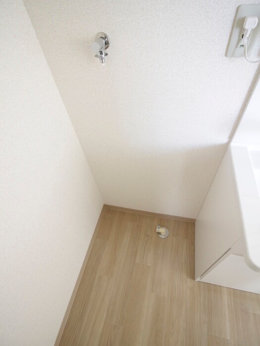 物件内観写真9　(洗濯機置場)