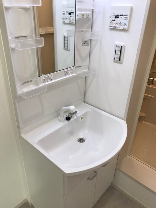 物件内観写真9　(洗面)