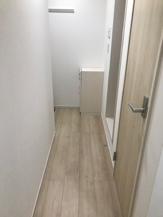 物件内観写真12　(廊下)