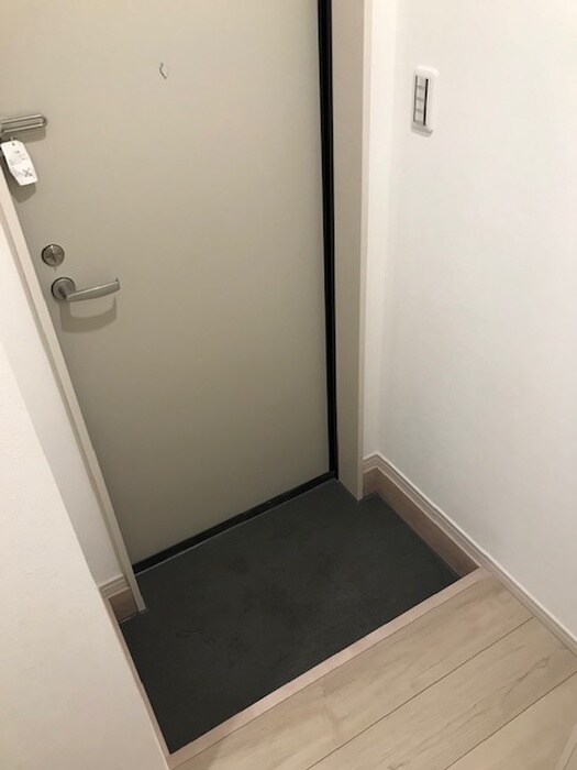 物件内観写真13　(玄関)