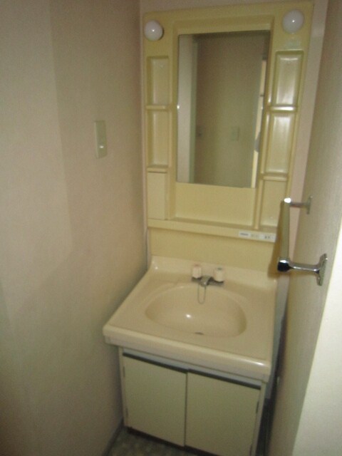 物件内観写真11　(洗面)