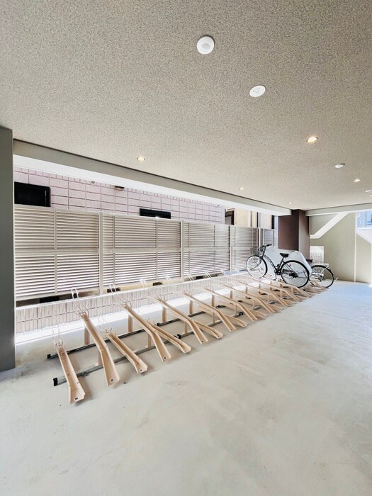 物件外観写真5　(駐輪場)