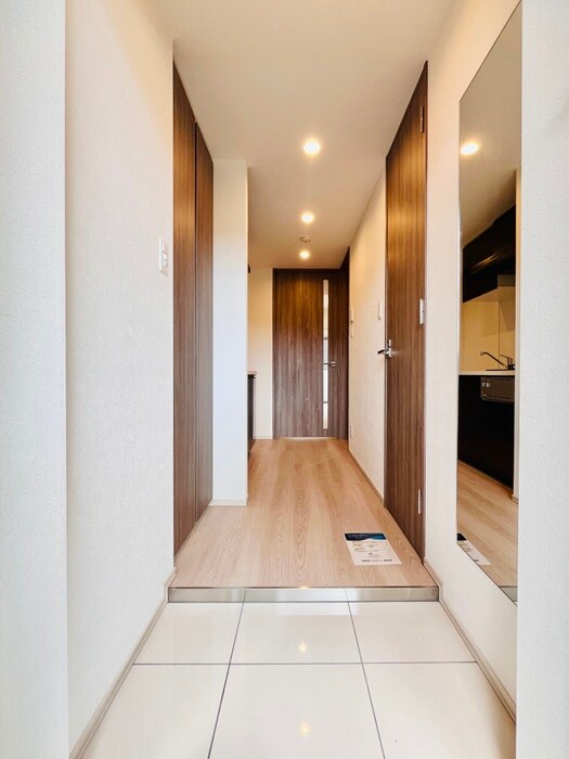 物件内観写真17　(玄関)