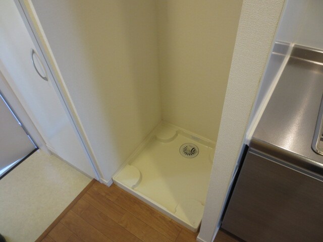 物件内観写真8　(洗濯機置場)