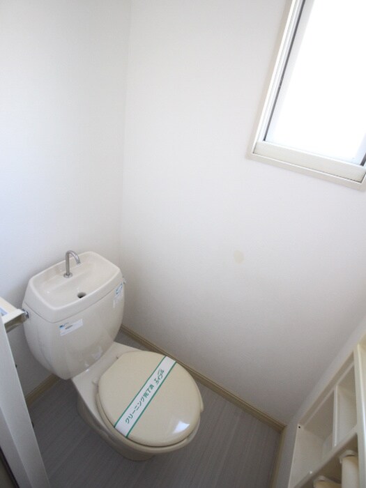 物件内観写真11　(トイレ)