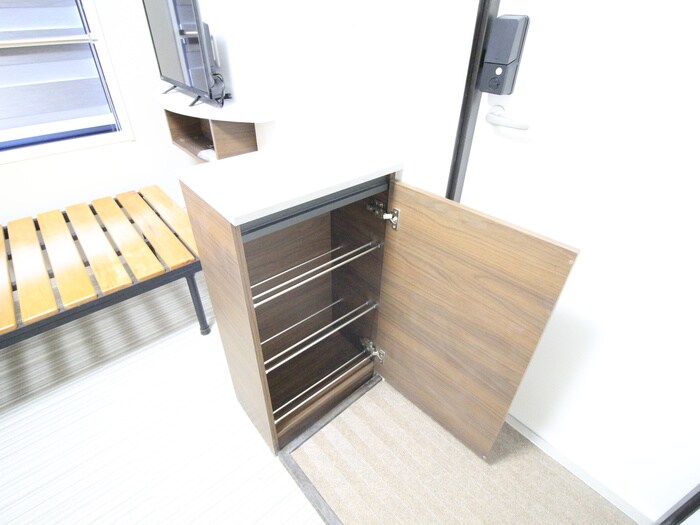 物件内観写真15　(靴箱)