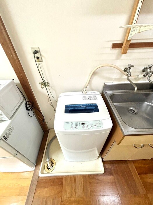 物件内観写真14　(洗濯機置場)