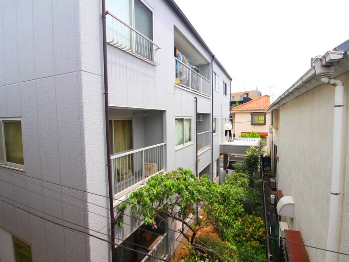 物件内観写真16　(室内からの展望)