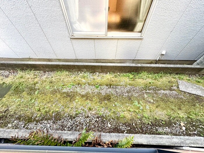 物件内観写真20　(室内からの展望)